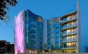 I-Suite Hotel